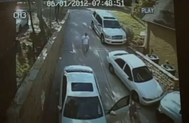 Elgurult az autója, pofon vágta ajtaja