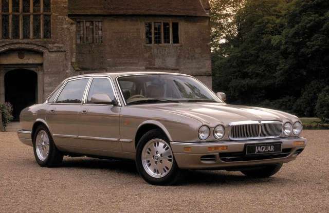 Milyen luxusautót kapni 2 millió forintért?