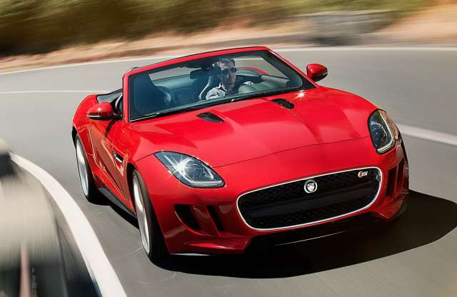 Menne, de 300-nál nem mehet többet a Jaguar F-Type