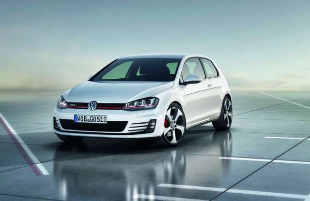 Német precizitás: madzagokkal ültették a Golf GTI futóművét