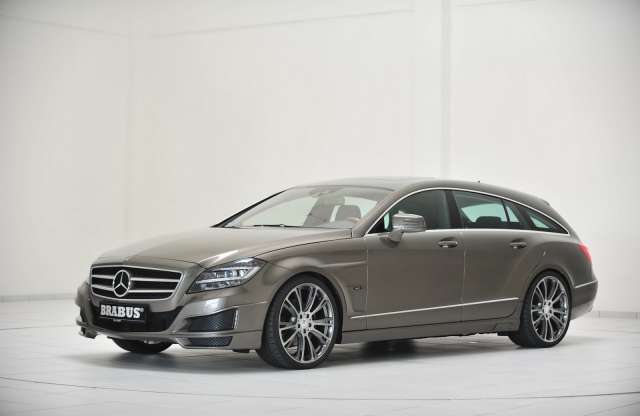 2 tonna/320 km/h: jönnek a Brabus CLS kombik