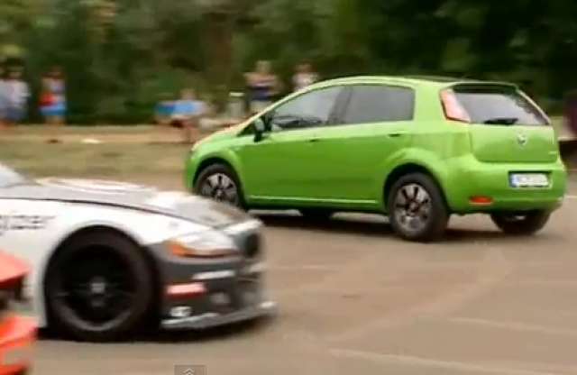 Driftautók kergetőzése miatt zárták le a falut