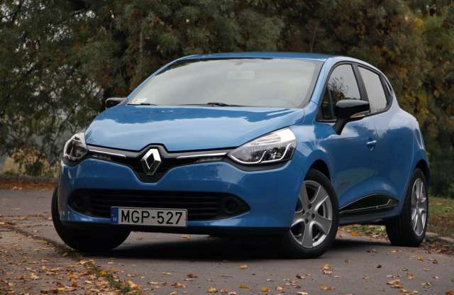 Franciára szavaztak a németek: a Clióé az Arany Kormánykerék