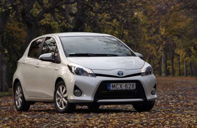 4 kerék 3,5 literes fogyasztással? Toyota Yaris Hybrid teszt
