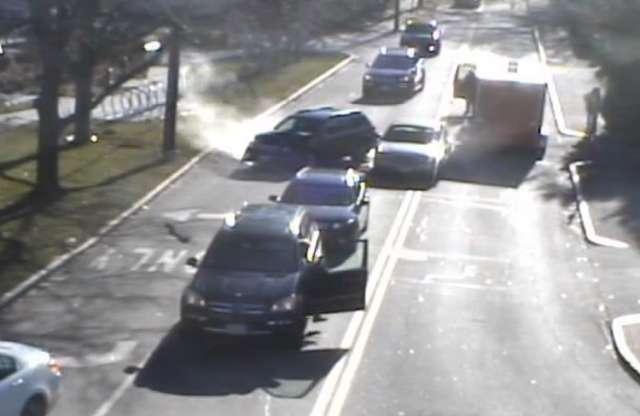 Repül a nehéz SUV, ki tudja, hol áll meg