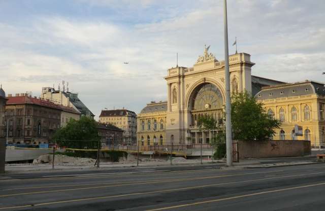 Újabb budapesti forgalmi változás: rendezik a Keleti pályaudvart