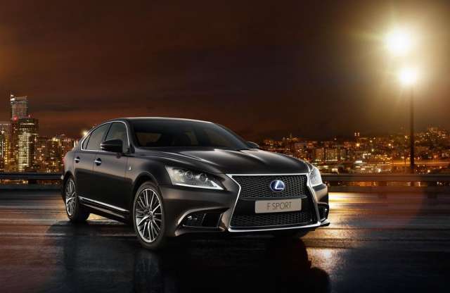 Hogy szeretné? Finoman vagy keményen? Lexus LS 2013
