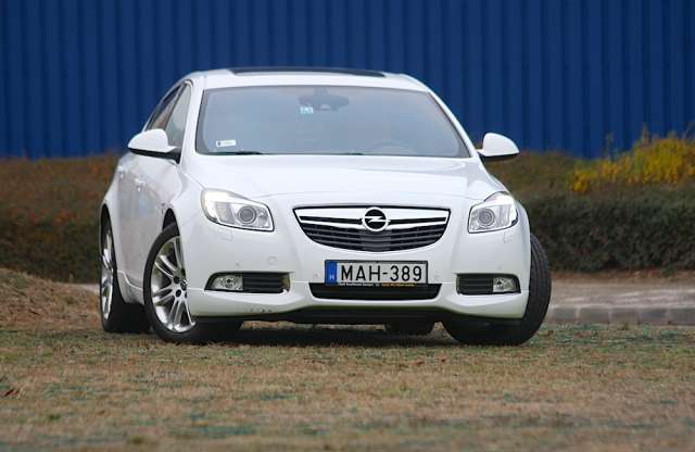 Drágán add a dízeled – Opel Insignia 2.0 BiTurbo teszt