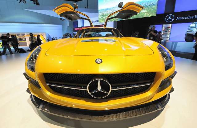 Izomhegyek és Móka Mikik Los Angelesben