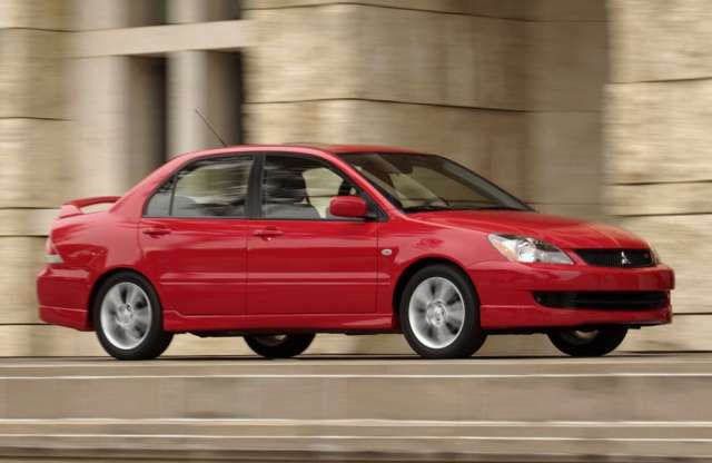 10 autó, ami nem romlik el és 10, ami sokba fájhat