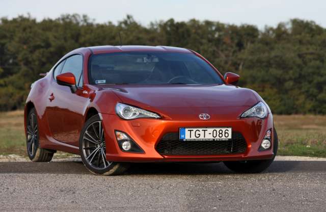 Év Autója 2013: sehol egy hibrid vagy elektromos autó