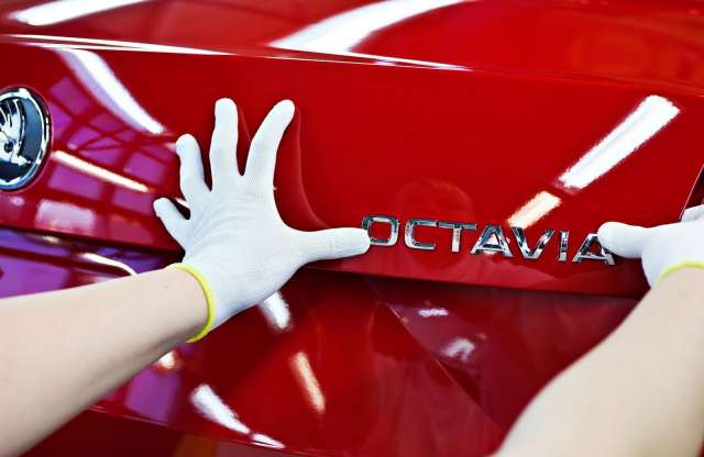 Egy hónap, és boltokban az új Skoda Octavia