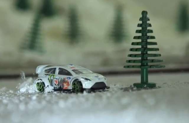 Snowkhana One: mütyür Ken Block a terepasztalon