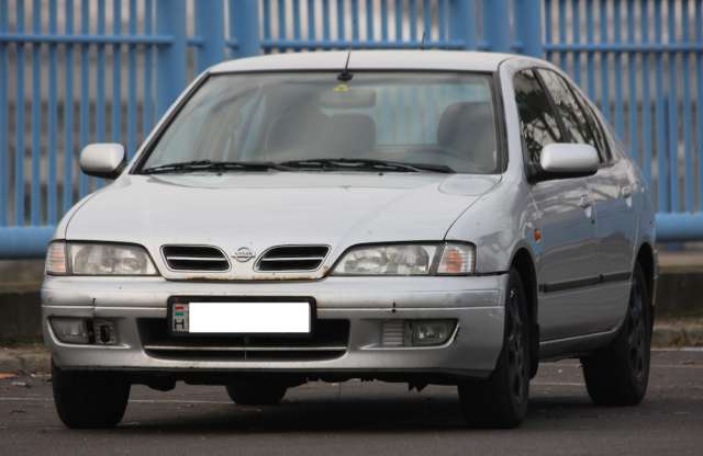 Csutakolatlan szürke ló – Nissan Primera 1.6 használtteszt