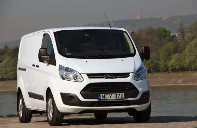 A munka ünnepe – Ford Transit Custom teszt