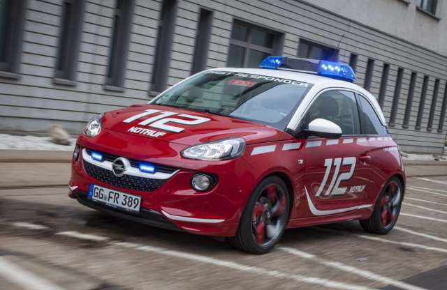 Opel Adam tűzoltóautó