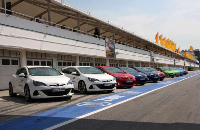 Családi Napot tart és visszatér az Opel a motorsportba