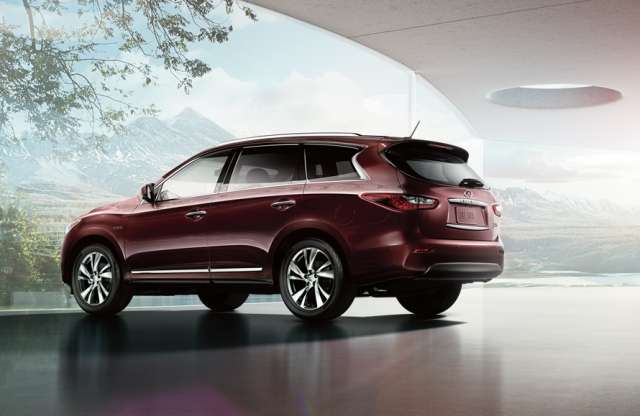 Nyáron érkezik a hétüléses hibrid