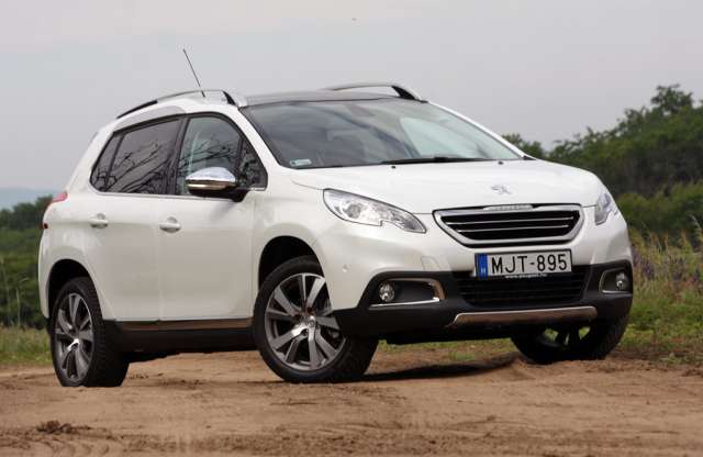 Itthon a Peugeot 2008, alapára 3,79 millió forint