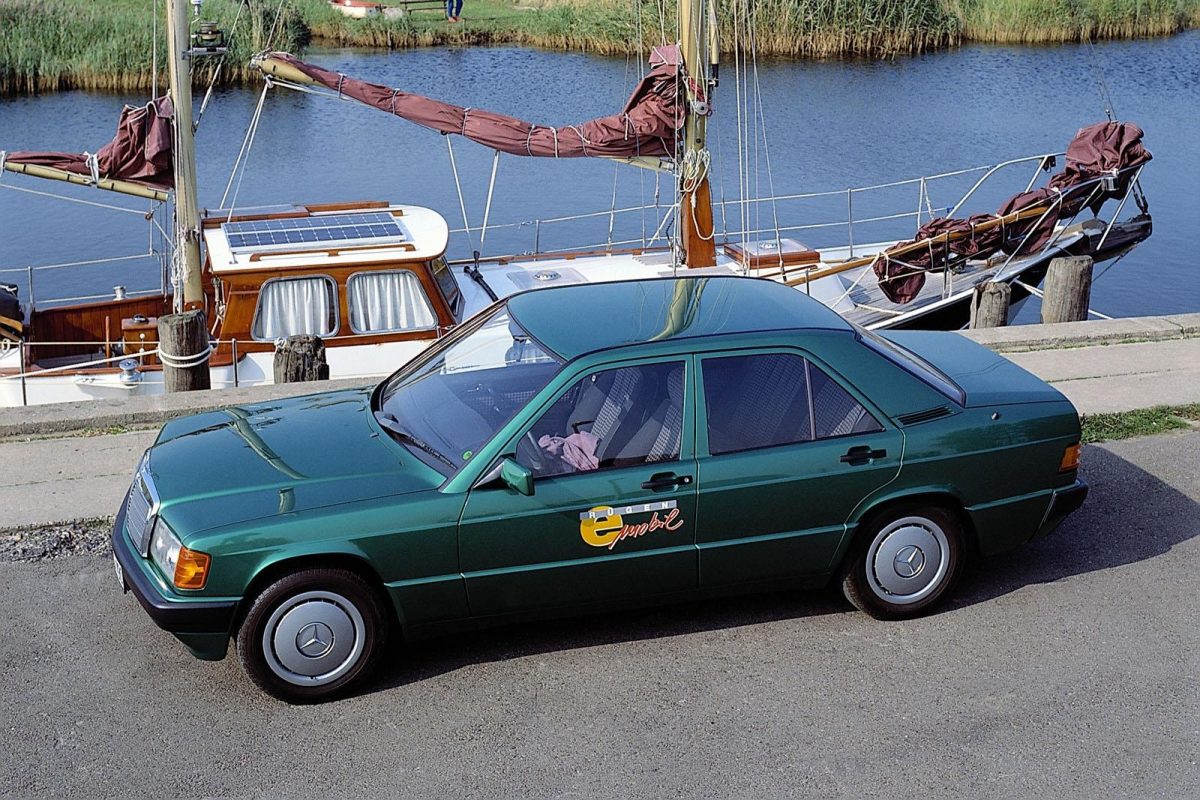 MERCEDES-BENZ C-OSZTÁLY