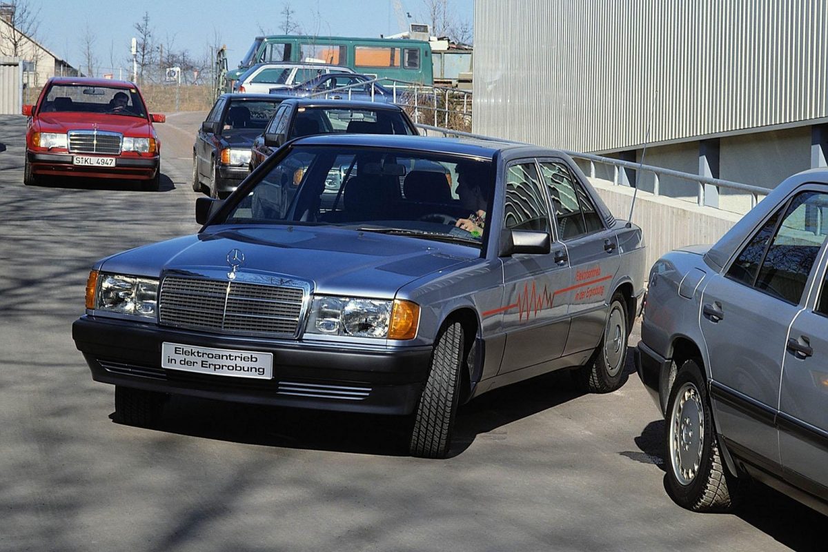 MERCEDES-BENZ C-OSZTÁLY