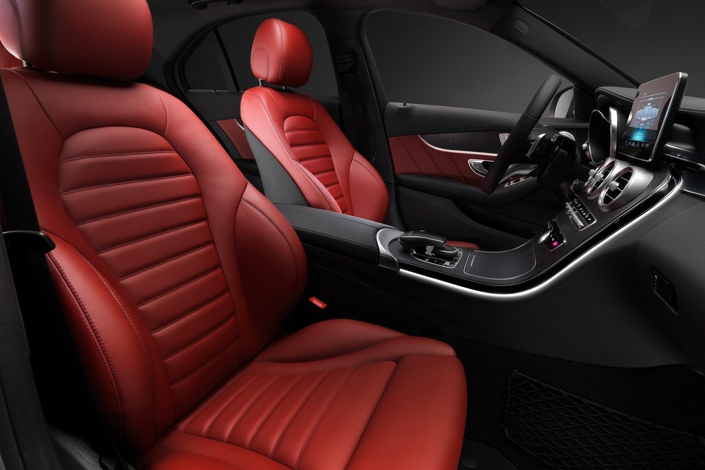 MERCEDES-BENZ C-OSZTÁLY