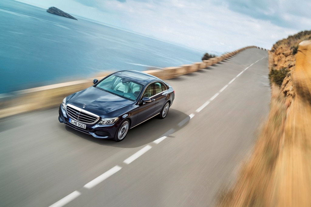 MERCEDES-BENZ C-OSZTÁLY