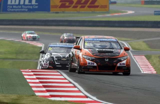 Norbi ismét elverte a Honda gyári pilótáit