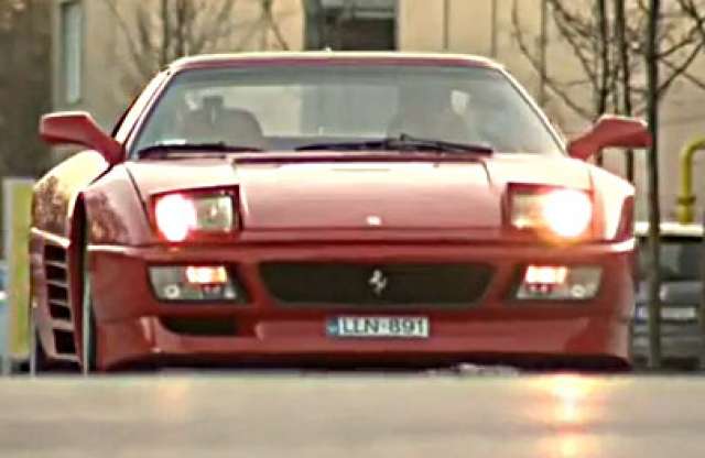 Egy a 4230 példányból, gyönyörű V8-as motorhanggal