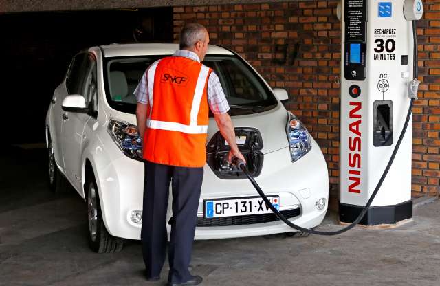 Elektromos autó 800 kilométeres hatótávval?