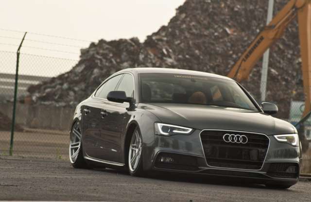 Padlóra küldték az Audi A5-öst