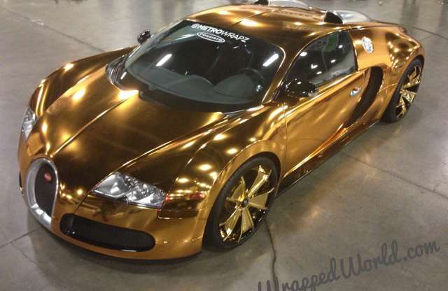 Flo Rida ráunt a fehér Bugatti Veyronra