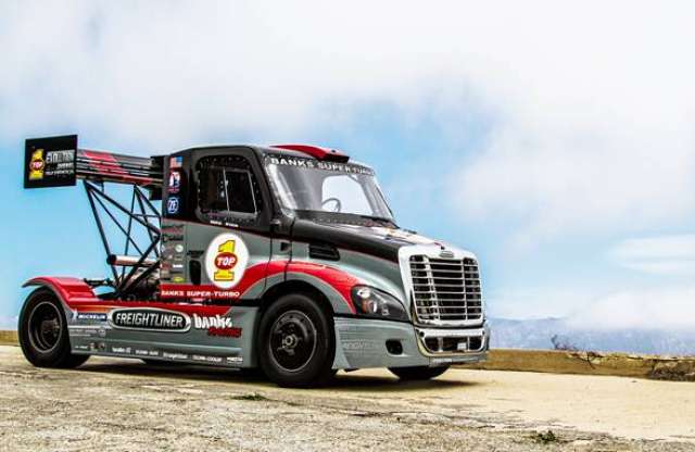 Kamionnal a Pikes Peaken