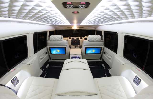 Az erdész luxusautója