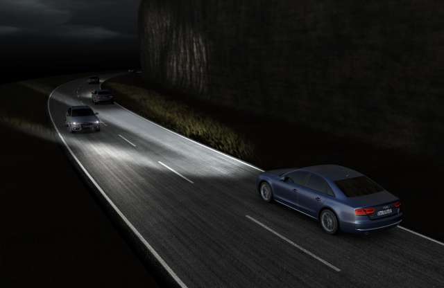 Jön a mátrix lámpás Audi A8