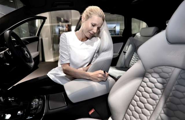 Rekordáron adott el egy Audit Elton John