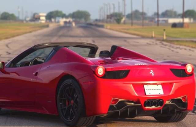 Két turbóval 700 lóerőt mozgósít a Ferrari 458 Italia