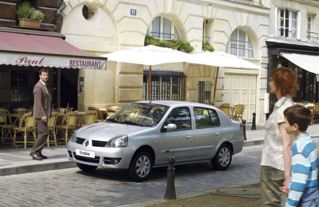 Nem szép, de olcsó, és nagy a fara: Renault Thalia