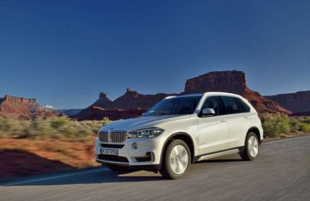 Videón a BMW X5 harmadik generációja