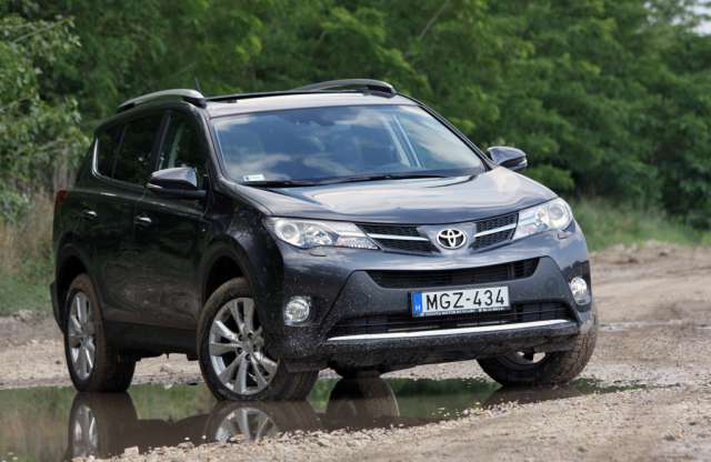 A szent kvarcóra visszavág. Toyota RAV4 teszt