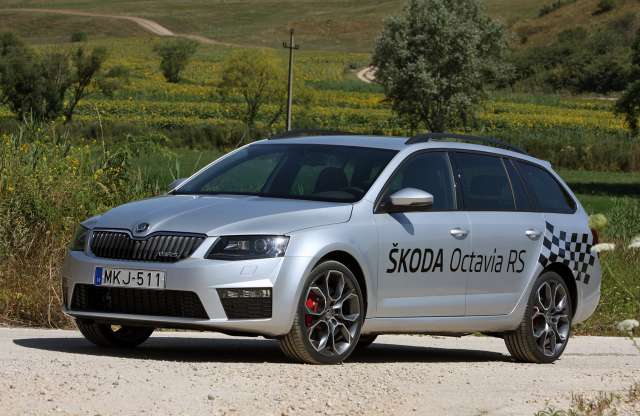 Magyarországon száguldoztunk az új Skoda Octavia RS-sel