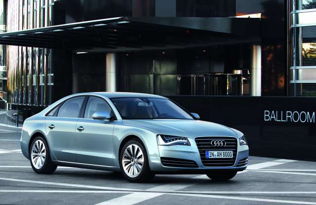 Malomkereket és kerámiaféket villantott az Audi