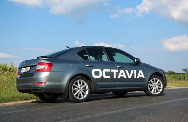 Utolérte tavalyi önmagát a magyar újautópiac