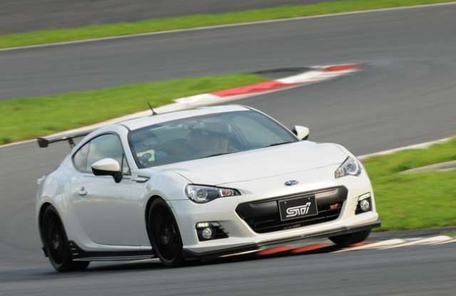 Kamu volt, hogy erősebb motorral jön a BRZ STi