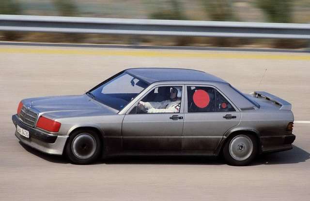 Harminc éve futotta rekordjait a Mercedes-Benz 190 E