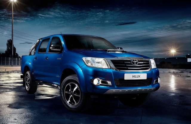 Hilux Invincible: vagány pickup a Toyotától