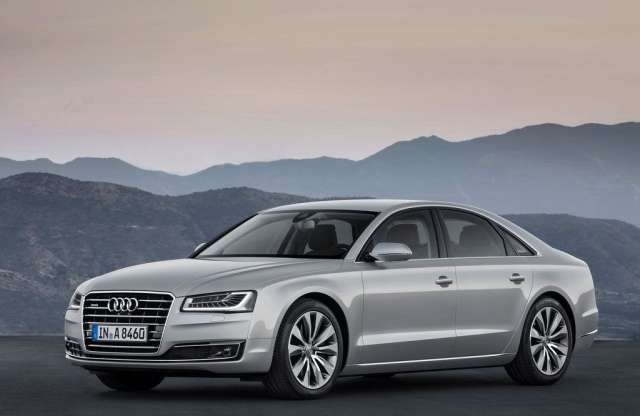 Erősebb és takarékosabb lesz az Audi A8
