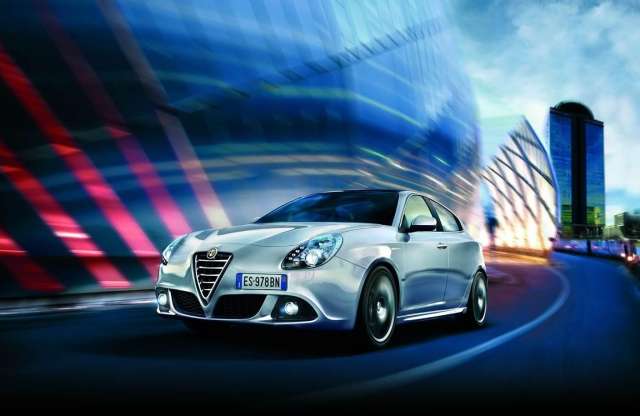 Alig frissülnek az Alfák a Frankfurti Autószalonra