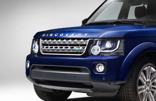 Új arcot és stop-startot kapott a Land Rover Discovery