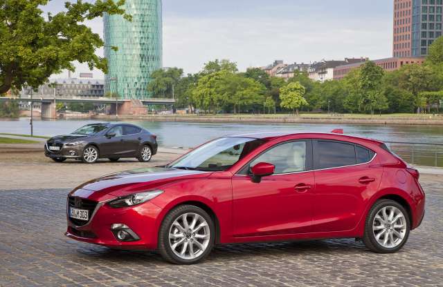 Frankfurti nagy durranás: Mazda3, harmadik generáció